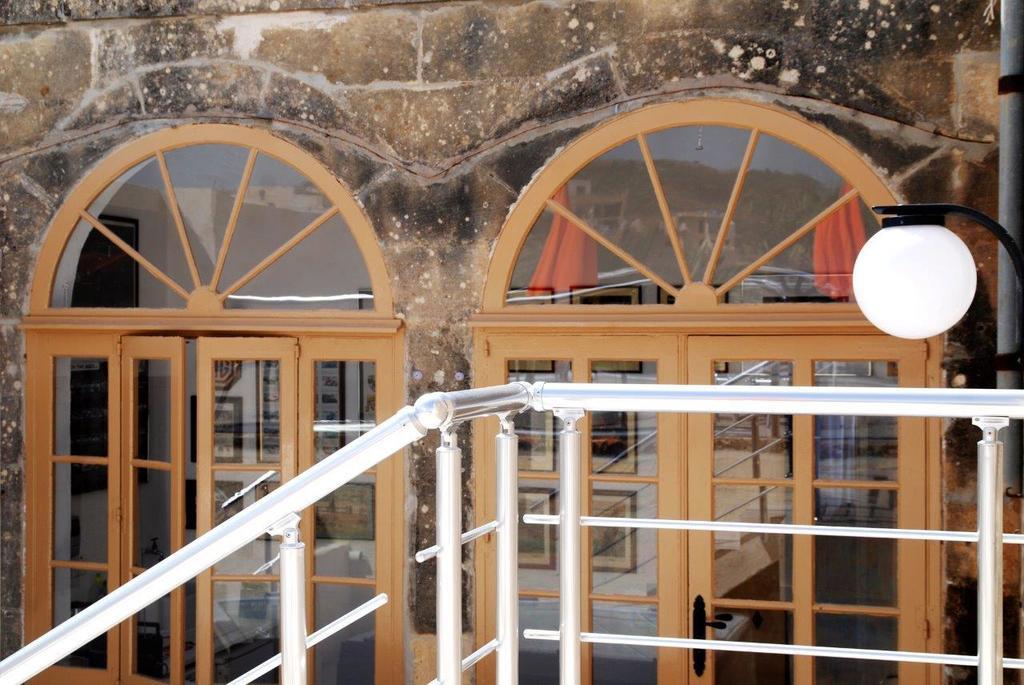 Anna Karistu Accommodation Kercem Bagian luar foto